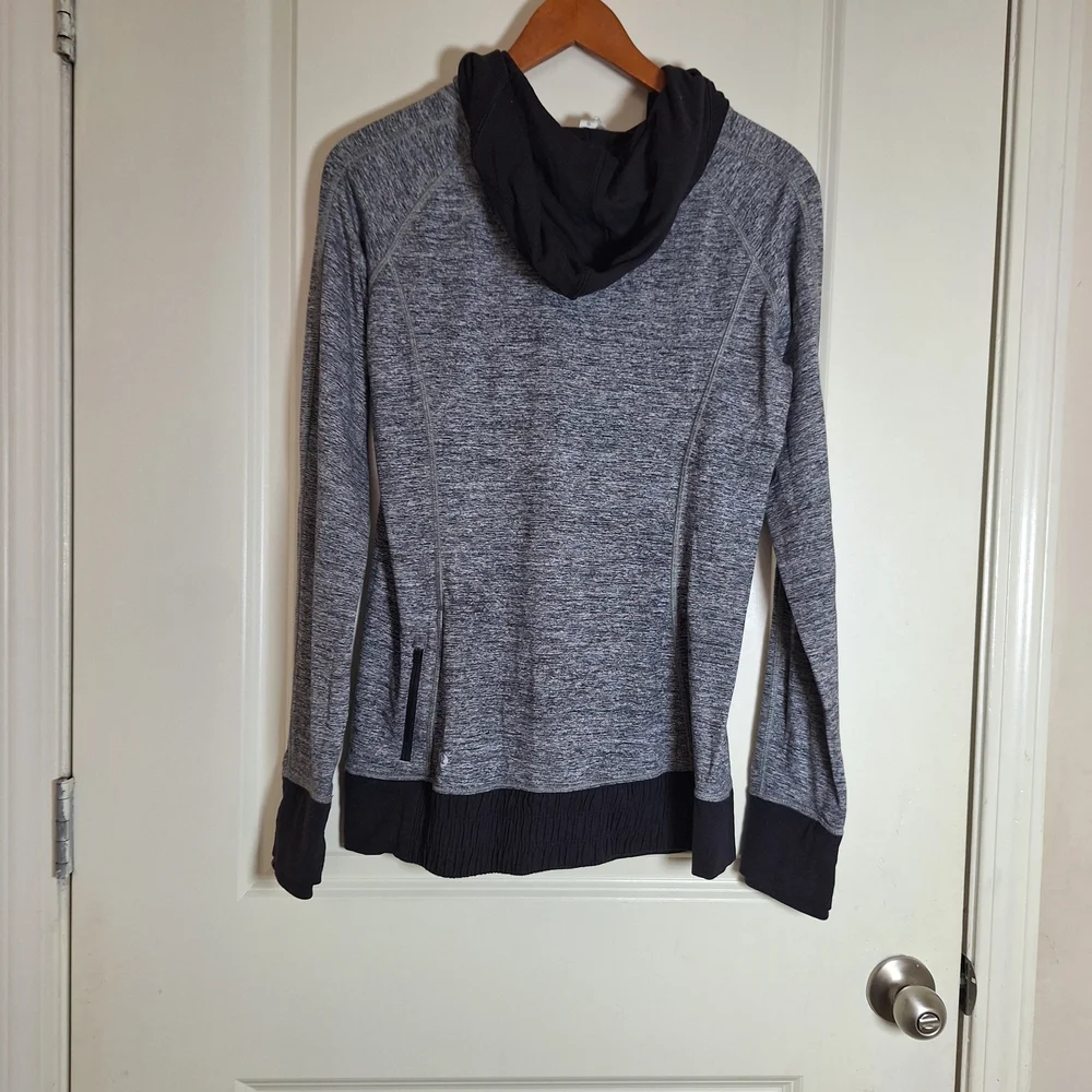 Lululemon Think Fast Hoodie athletica Gray Black Cowl Neck Sweater Size 10 - Picture 3 of 6